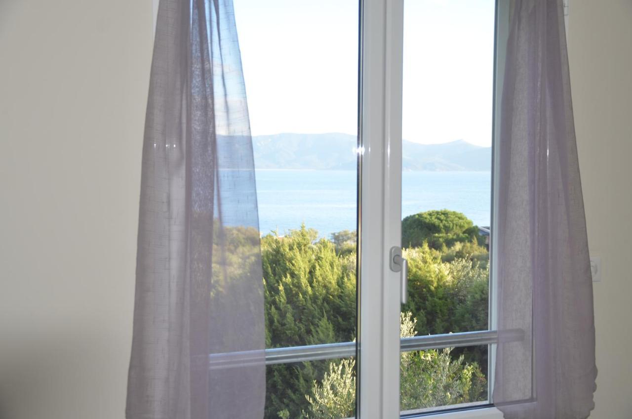 Residence Giovanello Porto Pollo Kültér fotó